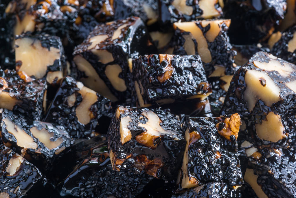 吃阿胶的好处与功效与作用,阿胶的好处与功效与作用