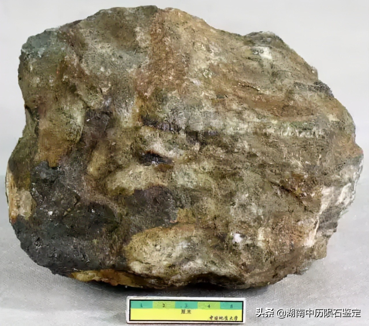 月球陨石与地球矿石的区别,月球陨石和矿石有什么区别