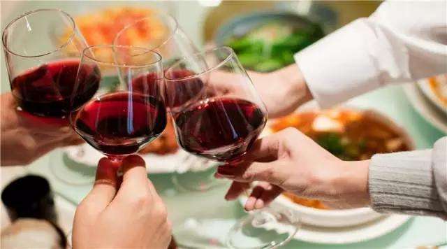 入门红酒不酸涩的有哪些,刚入门喝什么红酒好