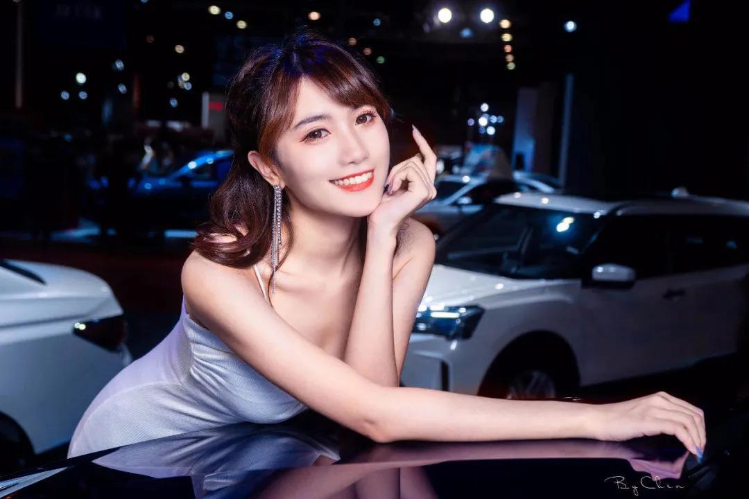 车展超美车模,百色车展2021车展时间表