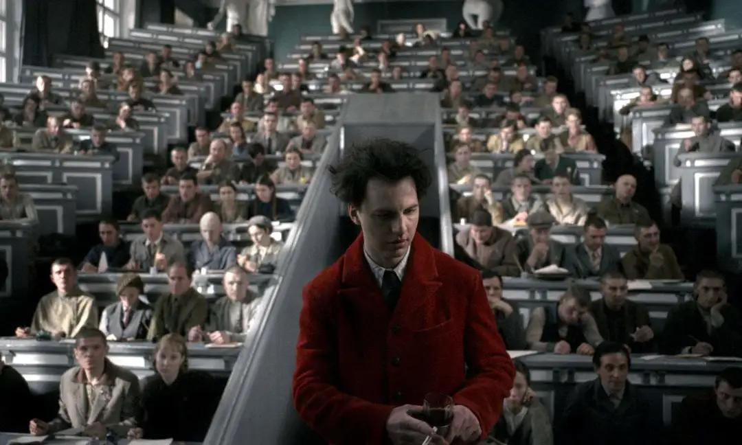 它是改变影史的神作，还是惨无人道的*行暴**？