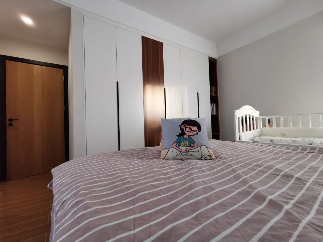 装修中双眼皮吊顶属于走边吊顶吗,客厅做单眼皮吊顶还是双眼皮吊顶