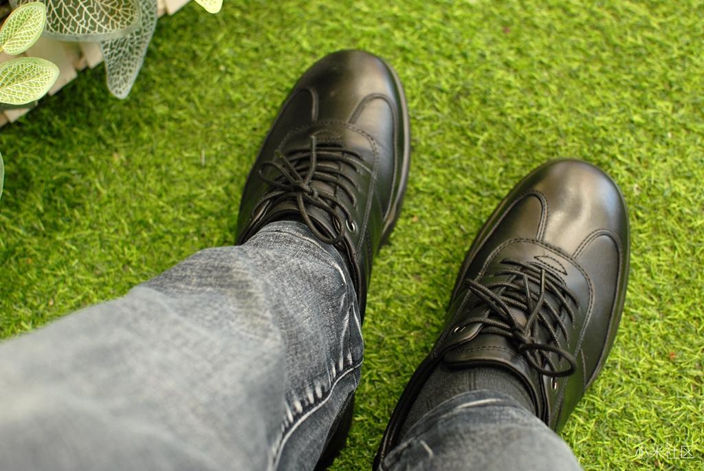 小米有品七面上新：一体成型运动缓震皮鞋，演绎鞋业的跨界之风！