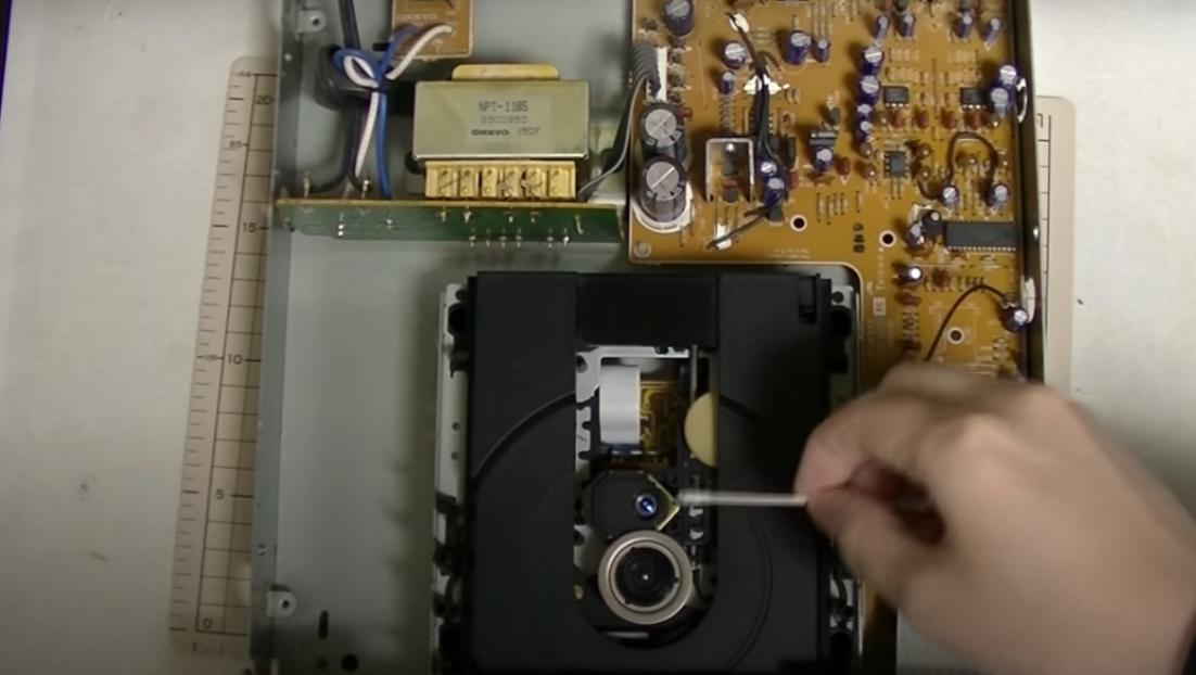 ONKYOC710MCD*放播**机，拆解维修，不读盘故障的思路和维修技巧