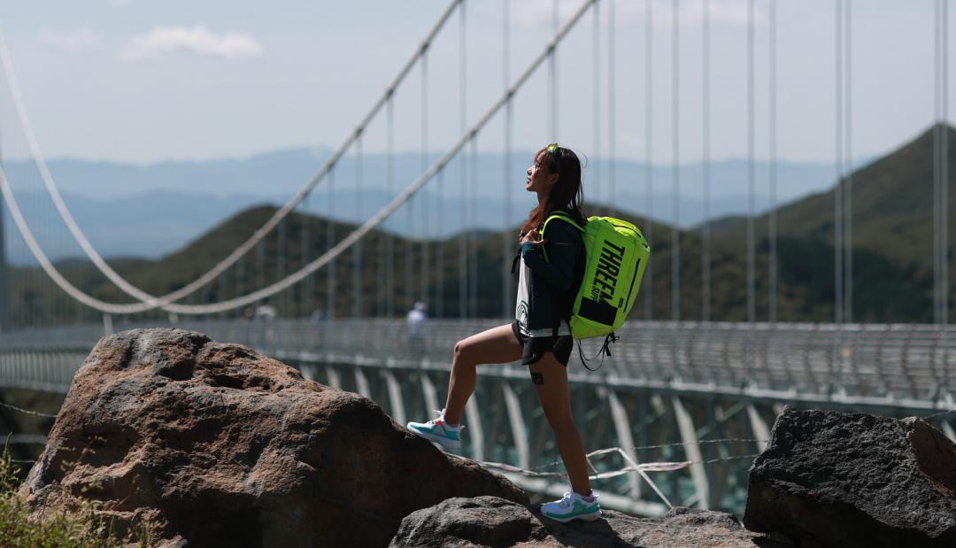 长得漂亮小姐姐骑马,长得好看跑得快小姐姐