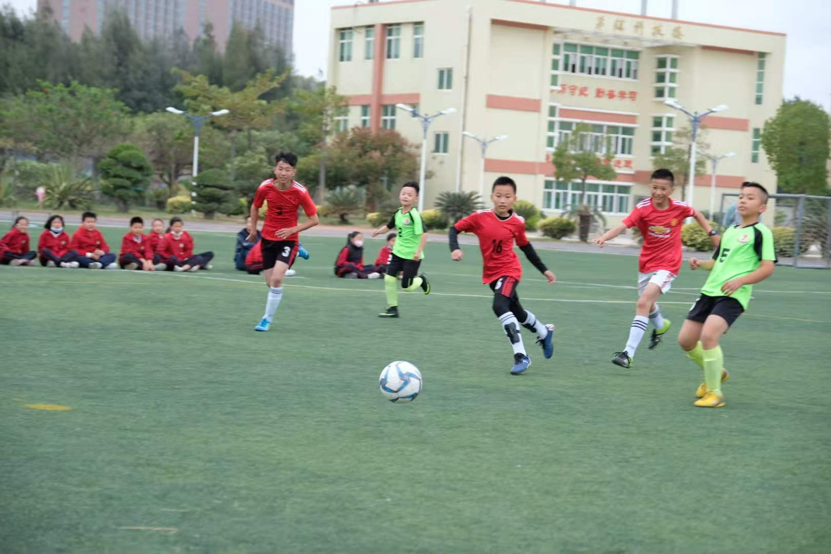 实验小学举办校园文化科技艺术节,实验小学足球文化节