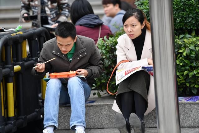 大公司HR透露，“这些大学毕业生，不用看简历，就可以被淘汰了”