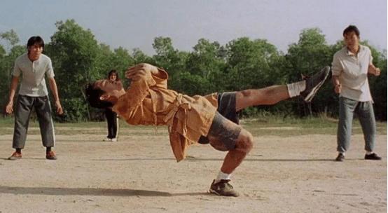 周星驰赵薇少林足球,少林足球周星驰打赵薇那段视频