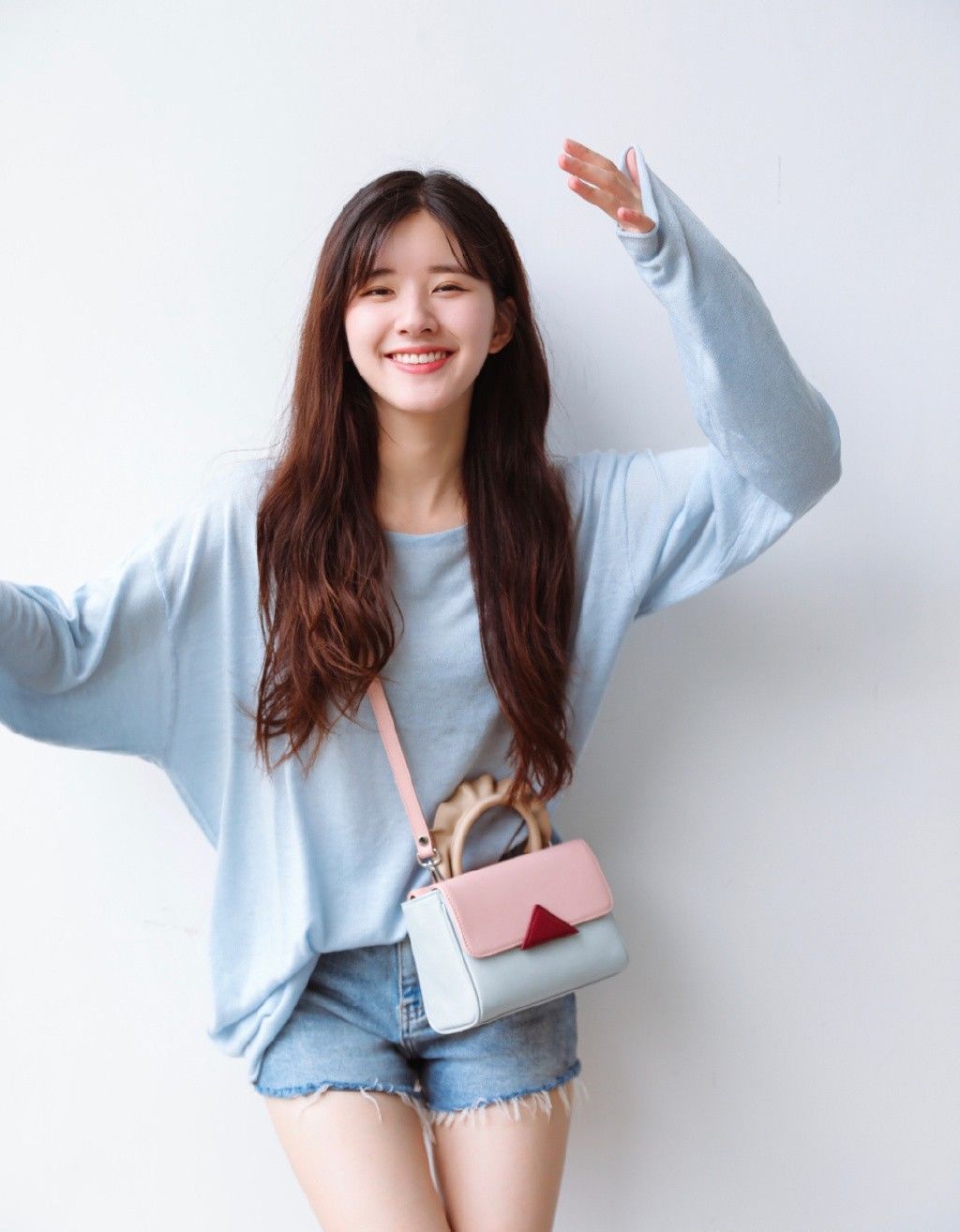 你适合披发还是扎发教你简单判断,扎发和披发哪个减龄