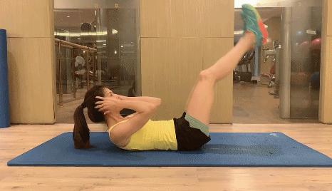 李若彤练普拉提视频,55岁李若彤晒运动照