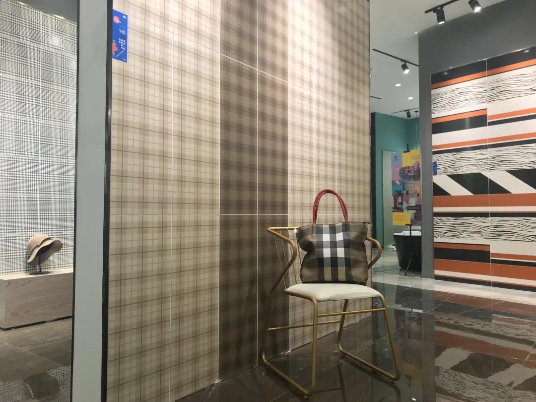 300×800mm瓷砖成高利润带货王，客户购买需要注意什么？