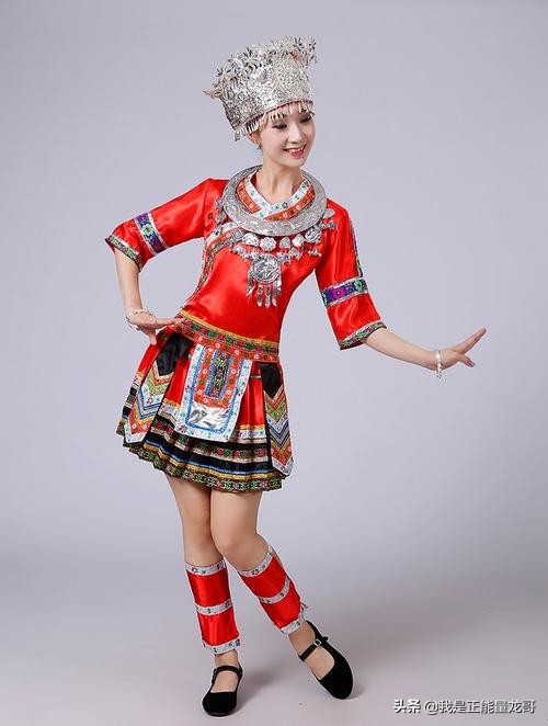 中国各民族服饰图集，你认识几个?