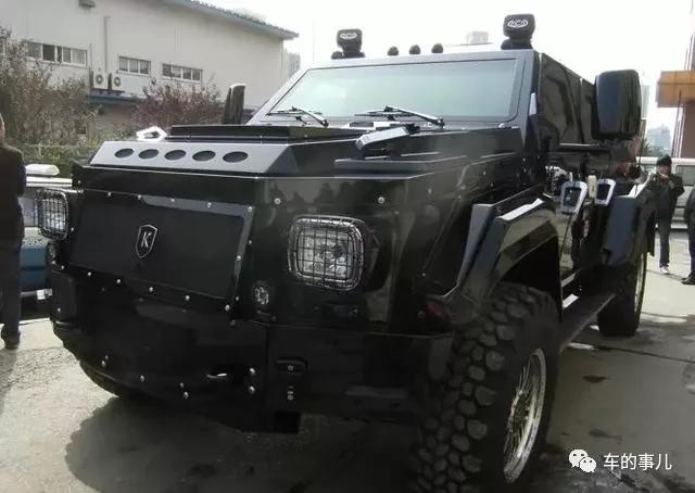 1500万的骑士十五世去洗车，洗车工直摇头：装甲车我们洗不了