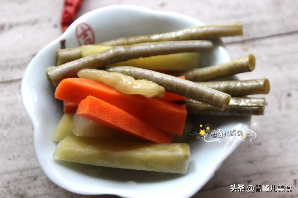 四川腌制酸菜第二天就能吃的方法,怎样腌的四川酸菜又快又酸