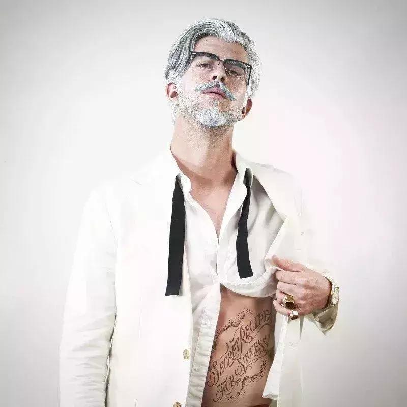 肯德基新形象cosplay吴秀波？求求您，换回来好吗？