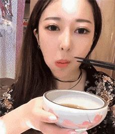 新娘开心的搞笑视频,搞笑gif开心一刻女司机上车