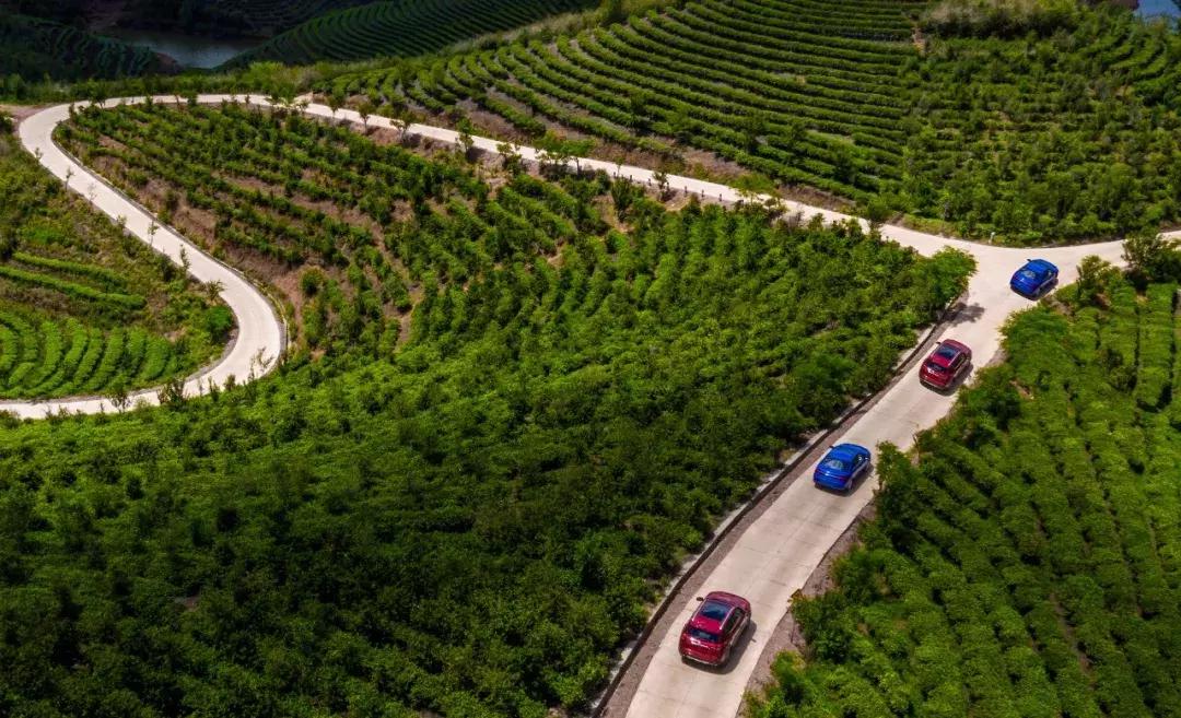 吉利远景手动挡可以和什么车比较,3万左右的吉利远景手动挡车