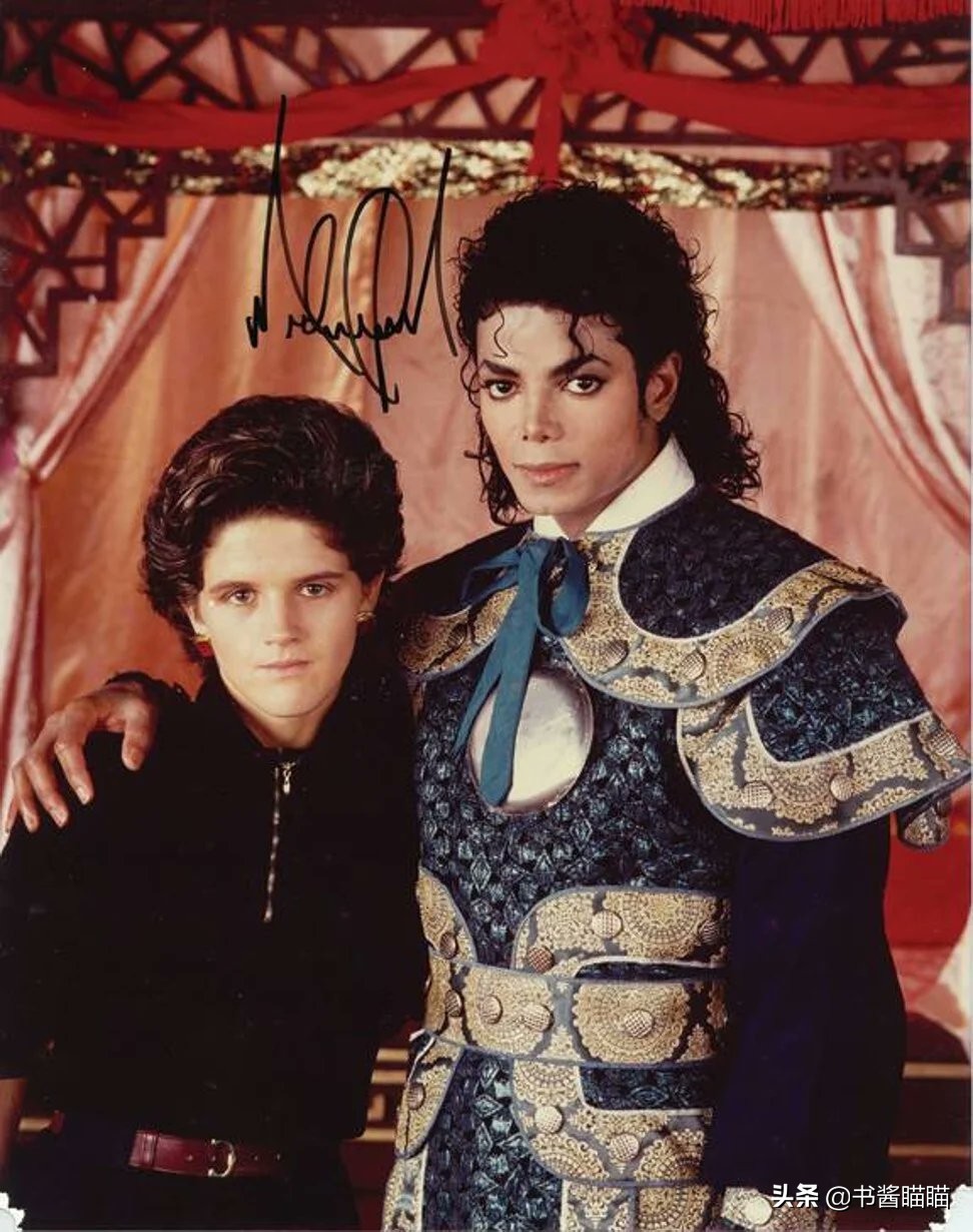 迈克尔杰克逊幼年到中年过程,30年前迈克尔杰克逊