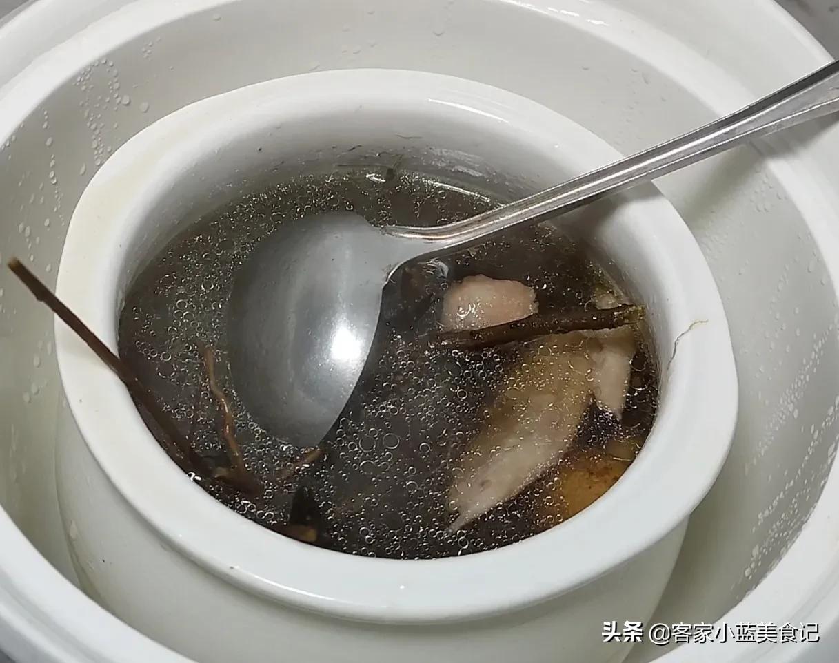 寒冷的冬天要多喝这碗汤简单营养,天冷了女人要常喝这种汤