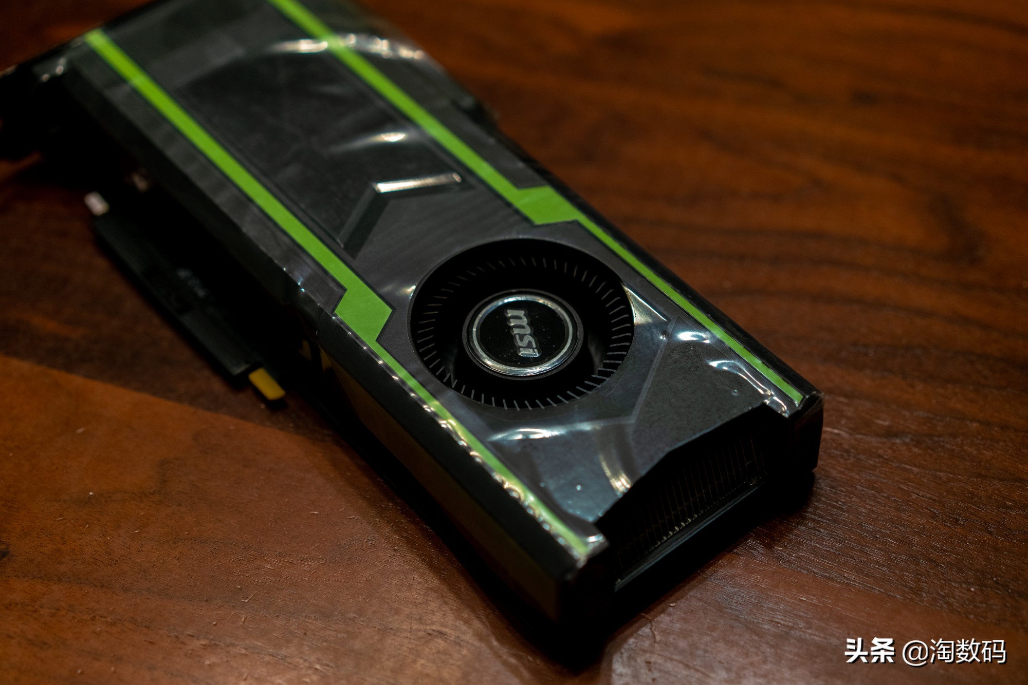 微星gtx1080ti11g涡轮公版显卡怎么样,微星gtx1080tiaero11g跑分