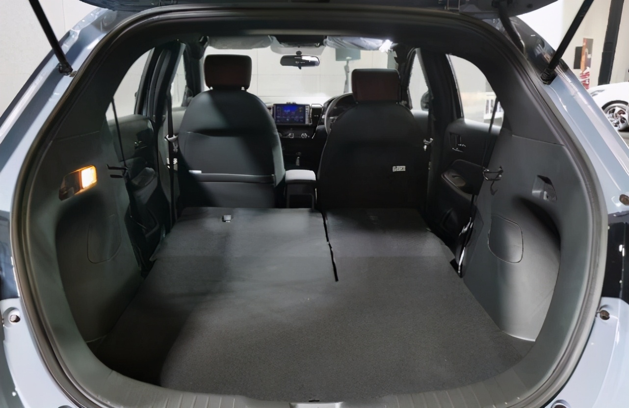 本田一代飞度七座,本田飞度两厢最新款