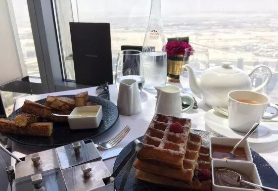 去迪拜旅游怎么带费用,去迪拜旅游带多少钱合适