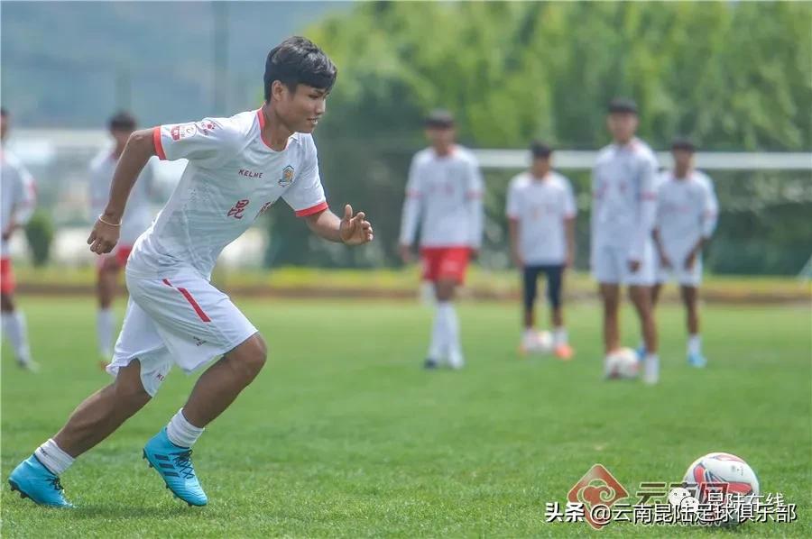 对足球的热爱超越一切,论一个人对足球的热爱