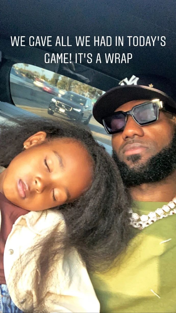 詹姆斯续约湖人的2大条件曝光,湖人完成重量级签约