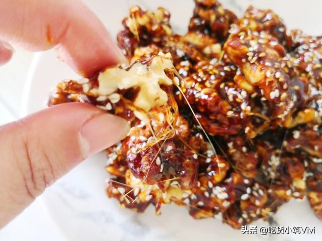 不油炸的熬糖琥珀核桃仁家常做法,学做拔丝琥珀核桃仁