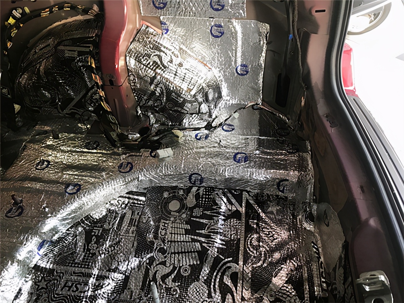 自由安静梅州车乐汇吉普自由光汽车改装STP隔音