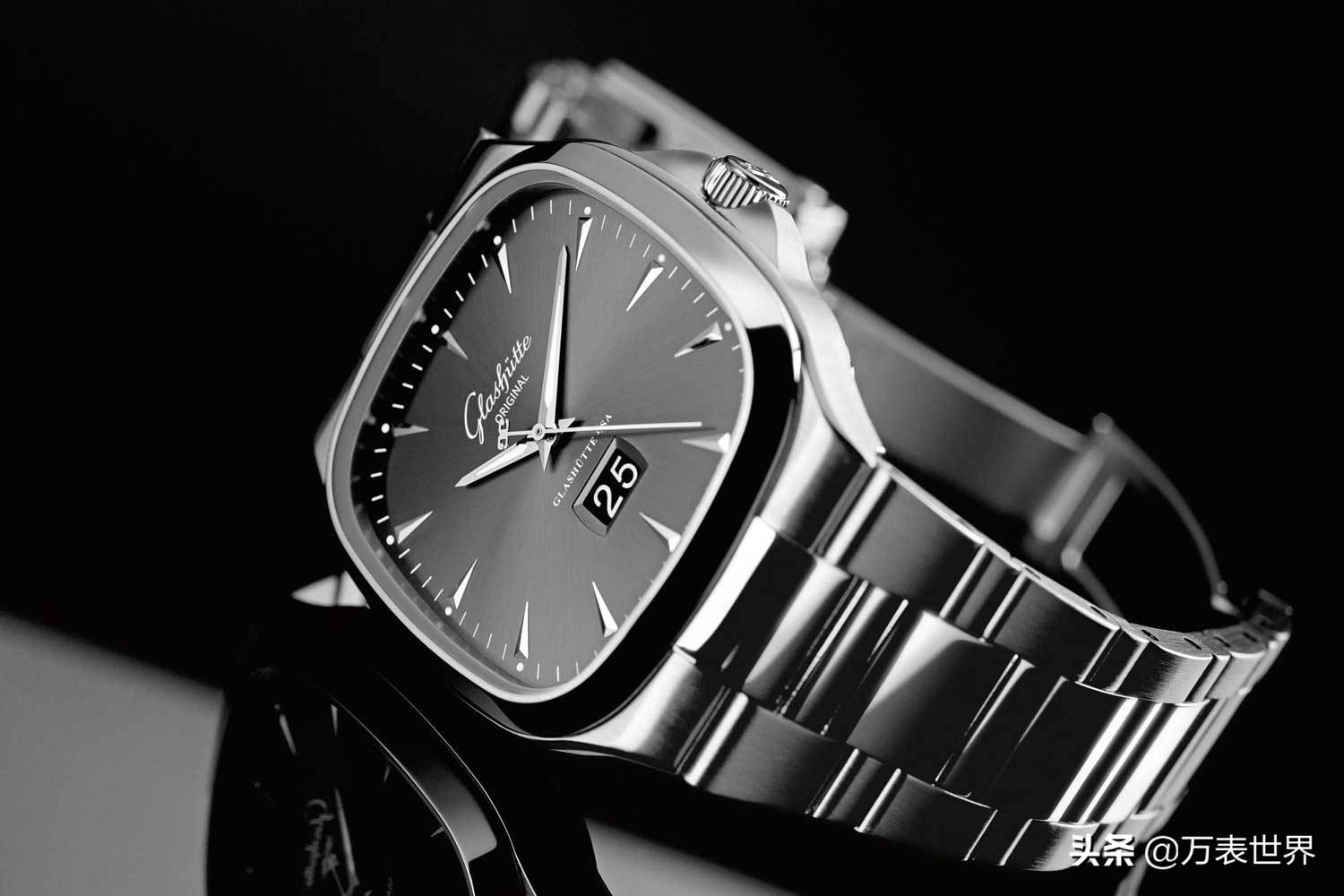 目前最便宜的爱彼手表是哪款,爱彼手表的哪个系列比较上档次