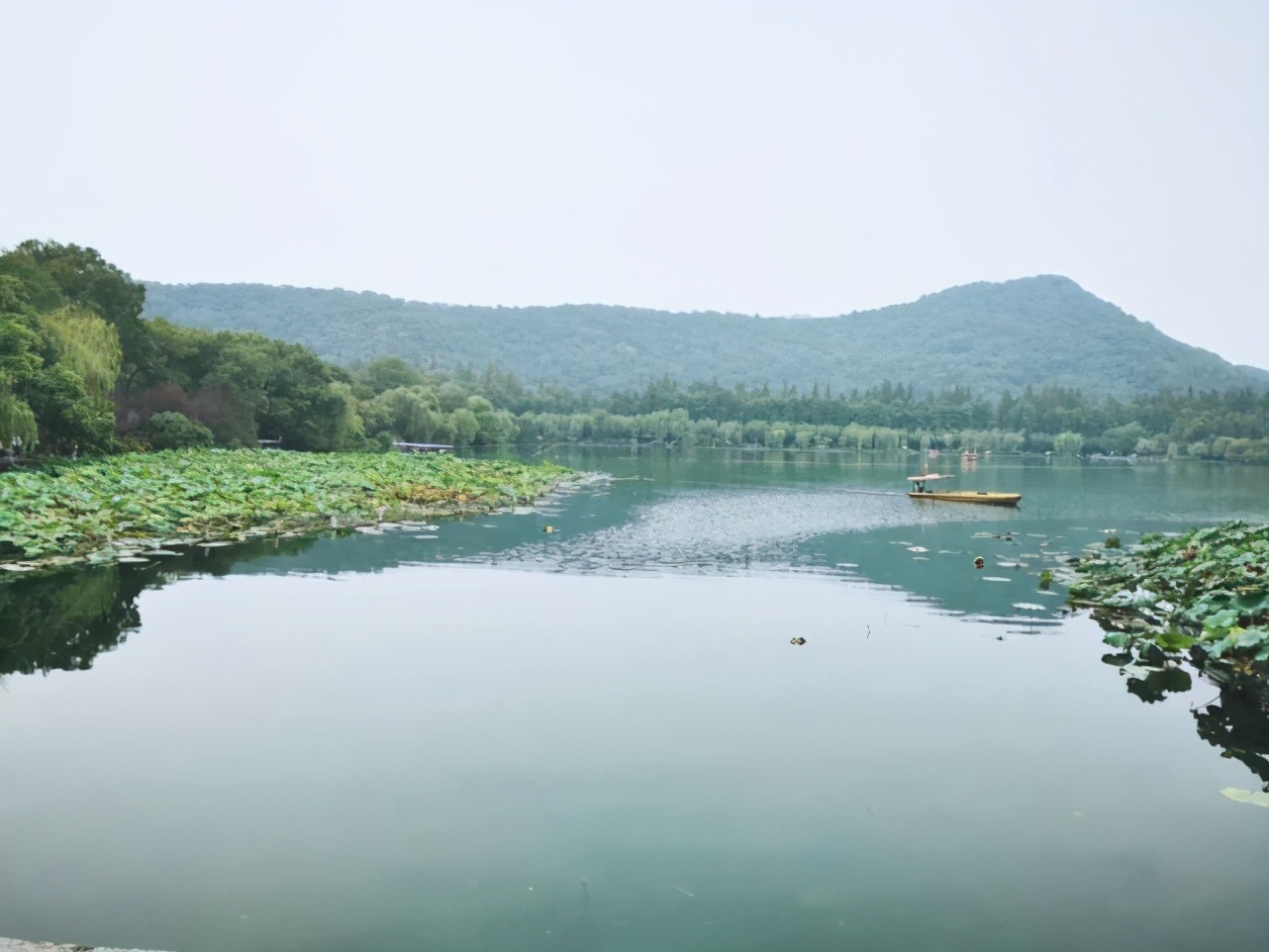 杭州西湖的地位和价值,西湖为杭州带来了人气和知名度
