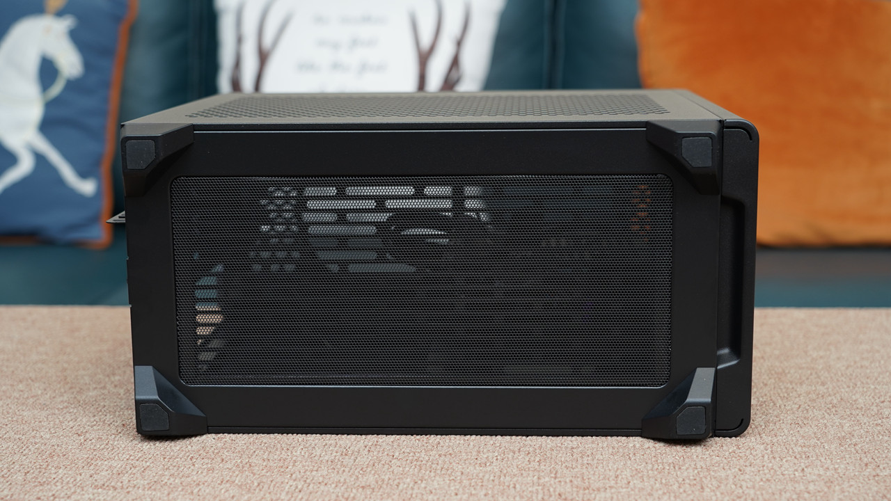 哪个机箱可以装3槽显卡,什么样的显卡适合装itx主机