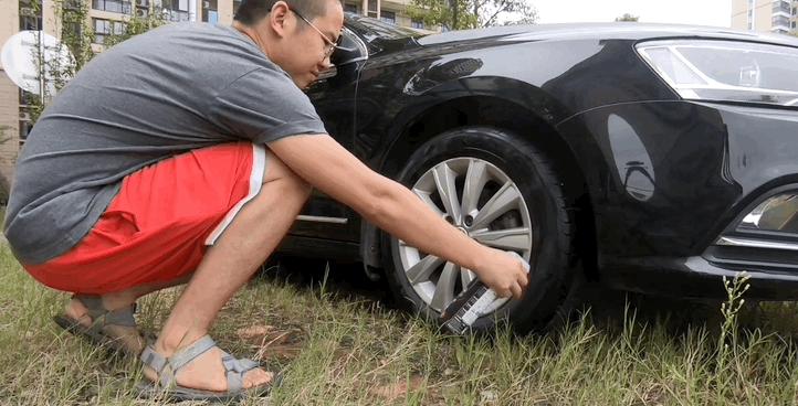 高层小区自己洗车视频全教程,在家洗车怎么洗最省钱