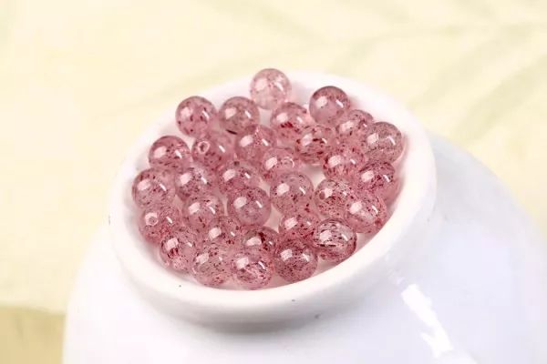 草莓晶与粉晶有什么区别,草莓晶是粉透的好还是红润的好