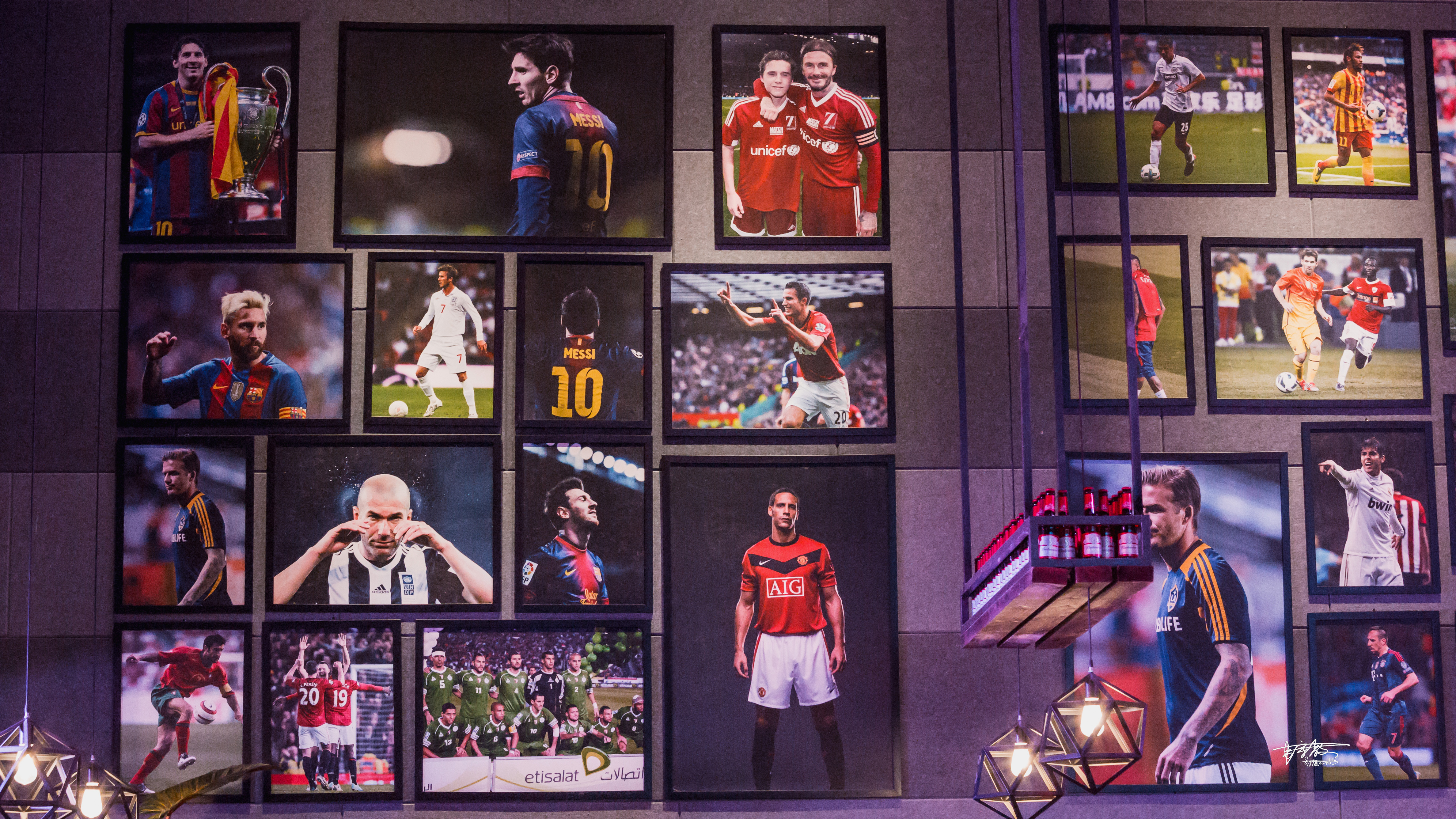 除了女人，男人的话题里，总是少不了“足球”两字