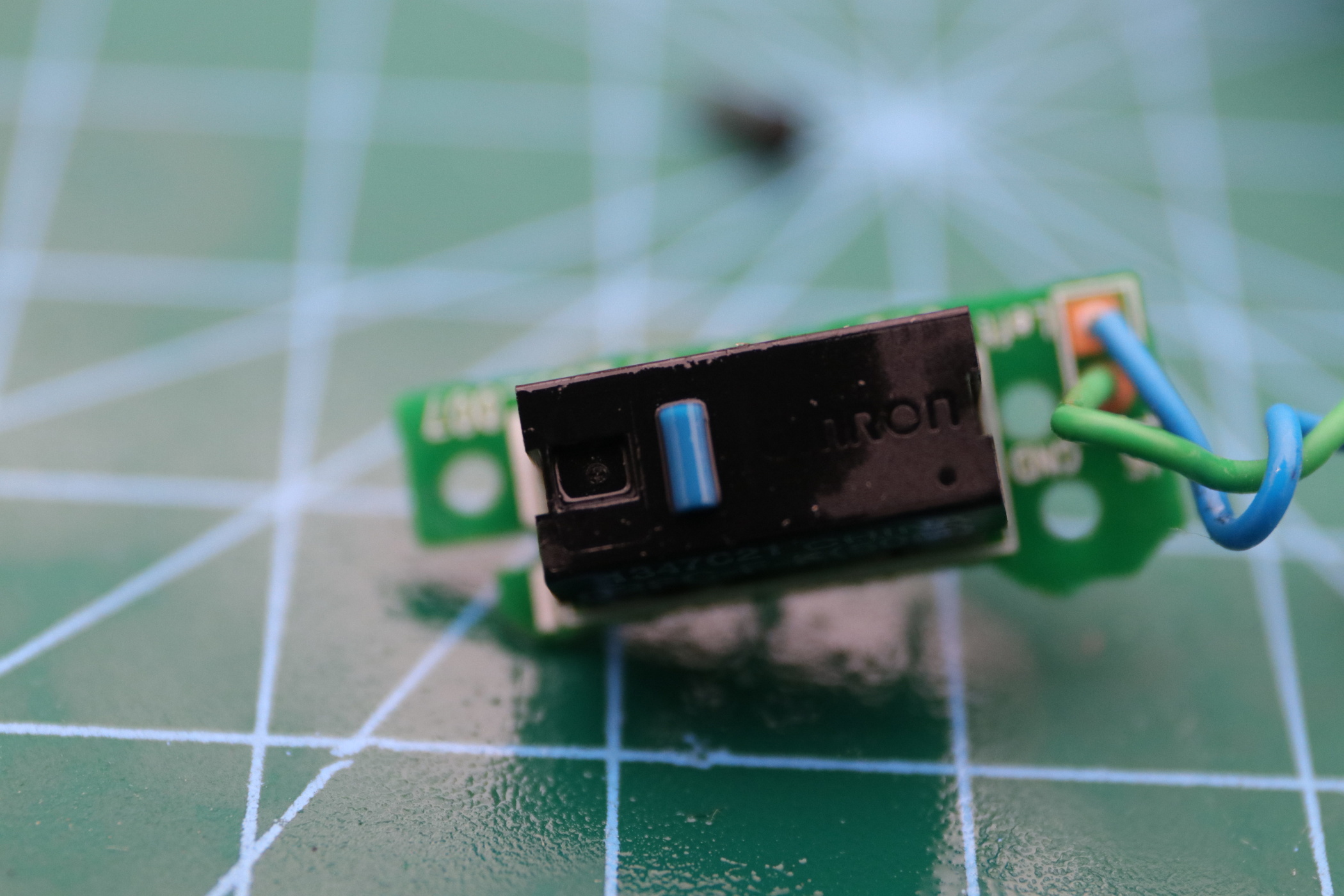 罗技g903电竞游戏双模无线鼠标,罗技g903鼠标坏了怎么自己维修