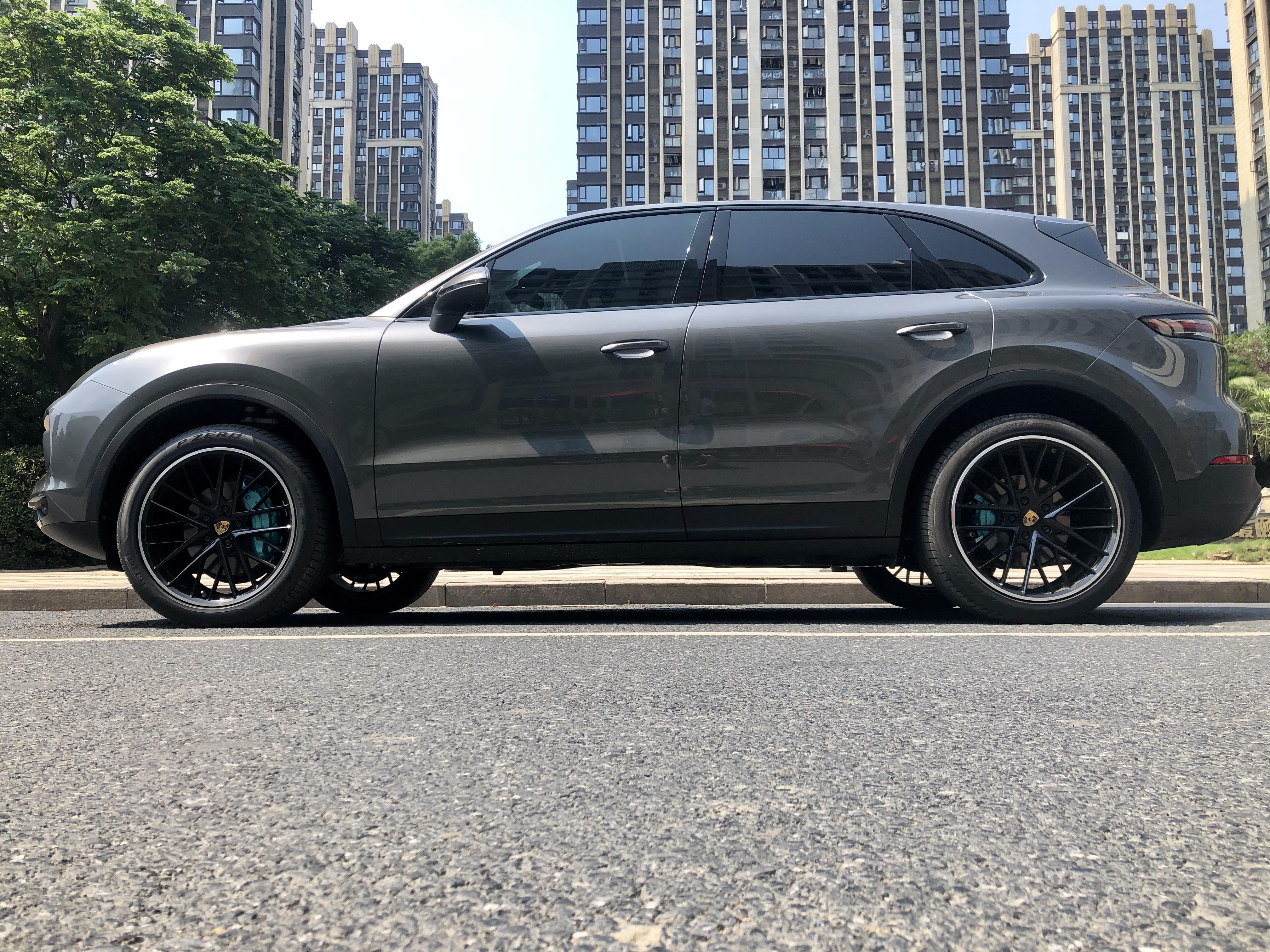 保时捷卡宴轮胎轮毂升级,保时捷卡宴改装迈斯盾轮毂