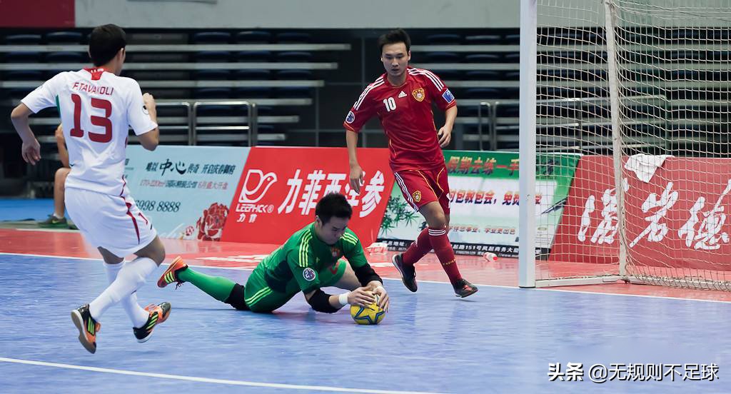 五人制篮球裁判哨声及手势,五人制裁判手势图