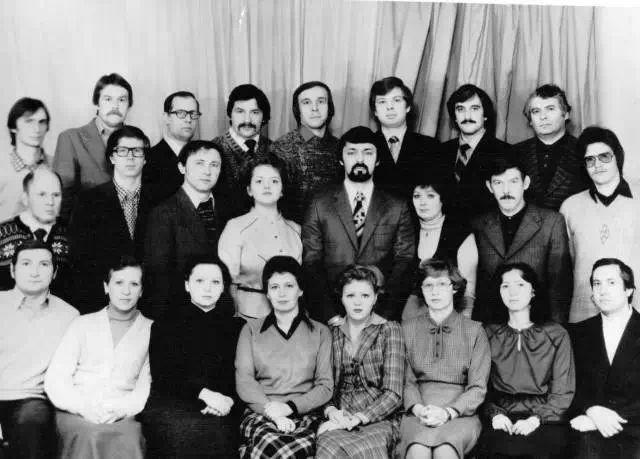 50岁身材超好的瑜伽女人,50岁女人成熟身材瑜伽