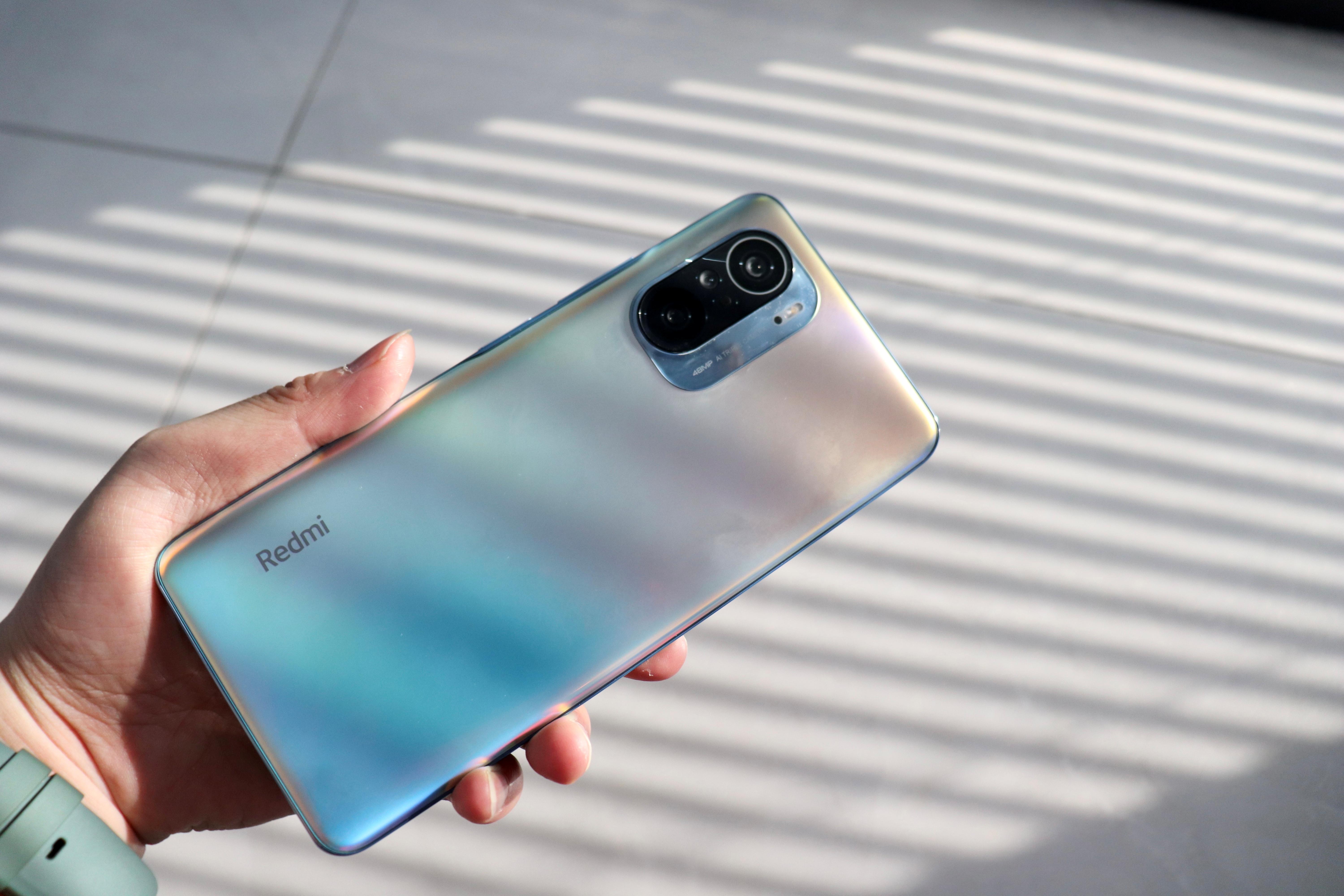 手机最值得入手的一款2000元以内,最新款值得入手的手机2000左右的