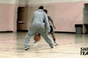 德文威廉姆斯原地胯下运球训练,nba2kol2德文布克运球过人技巧
