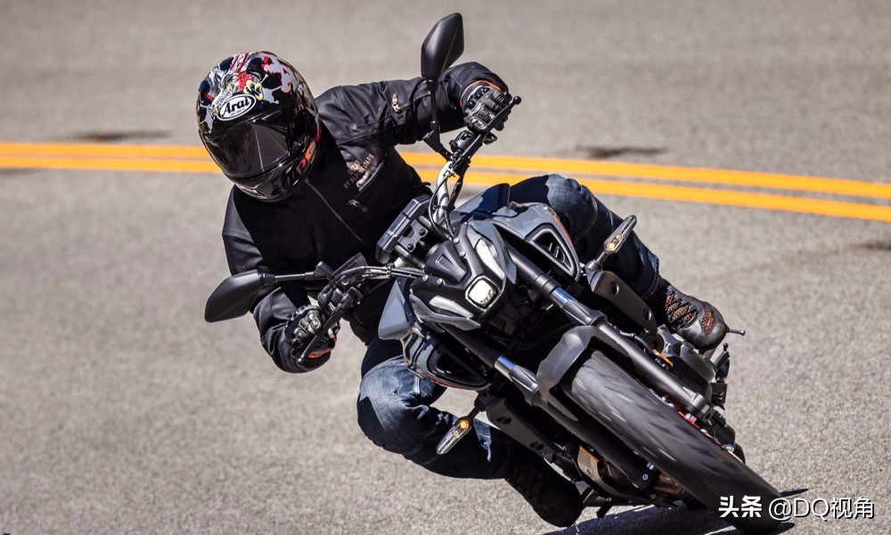 雅马哈美国最火摩托车，2021款MT-07解读，双缸动力67马力