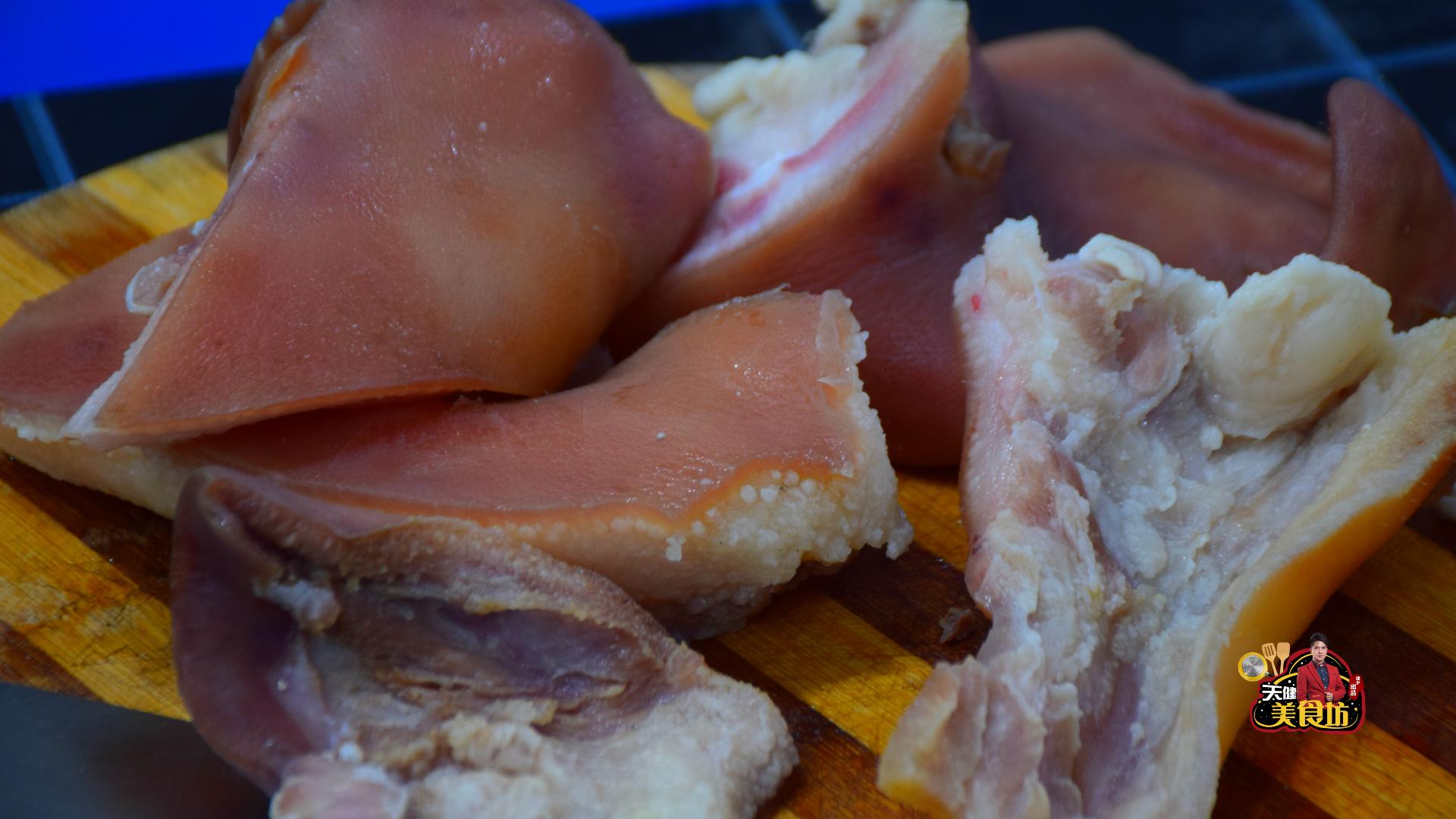 广东卤猪耳朵的家常做法,广东卤猪耳朵正宗的做法