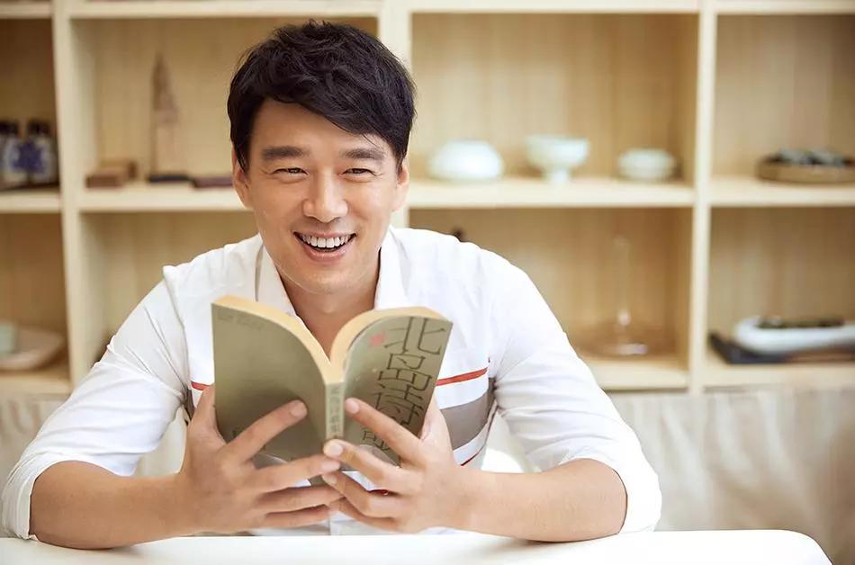 中韩帅哥pk,中韩男神合集