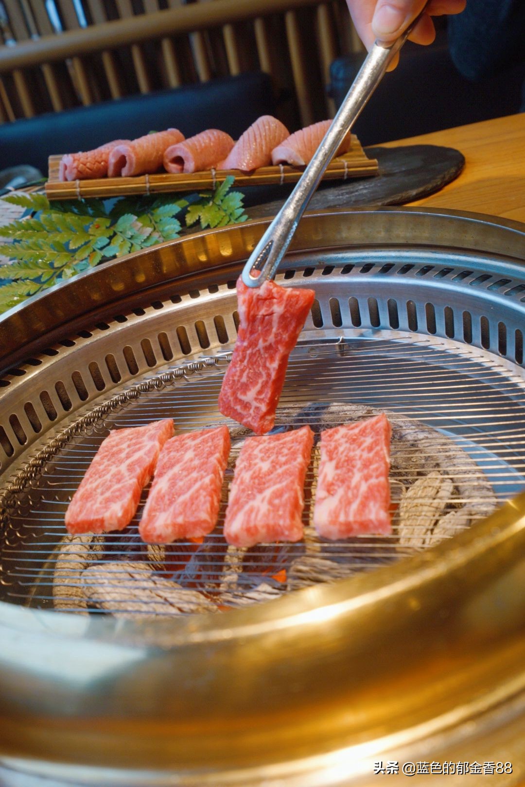 韩国传统烤肉美食,韩国烤肉有什么独特的吃法