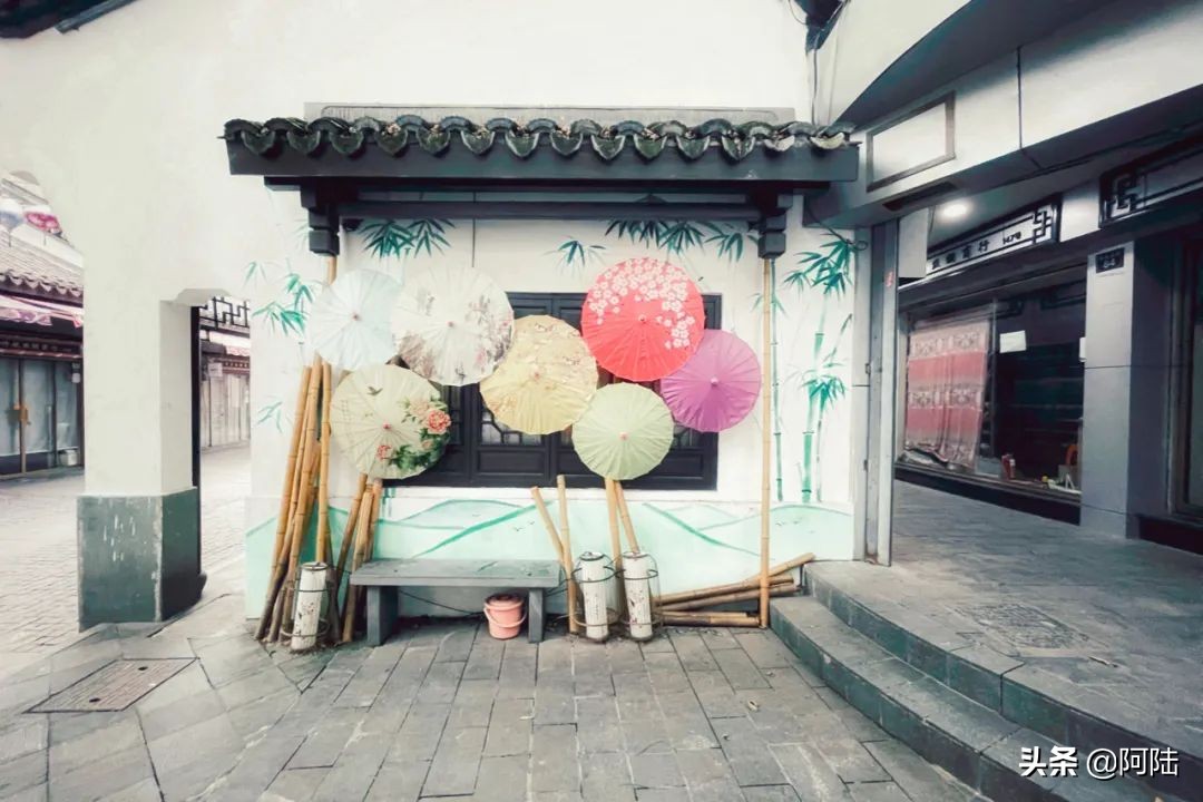 杭州老街丝绸步行街,杭州卖丝绸一条街在什么地方