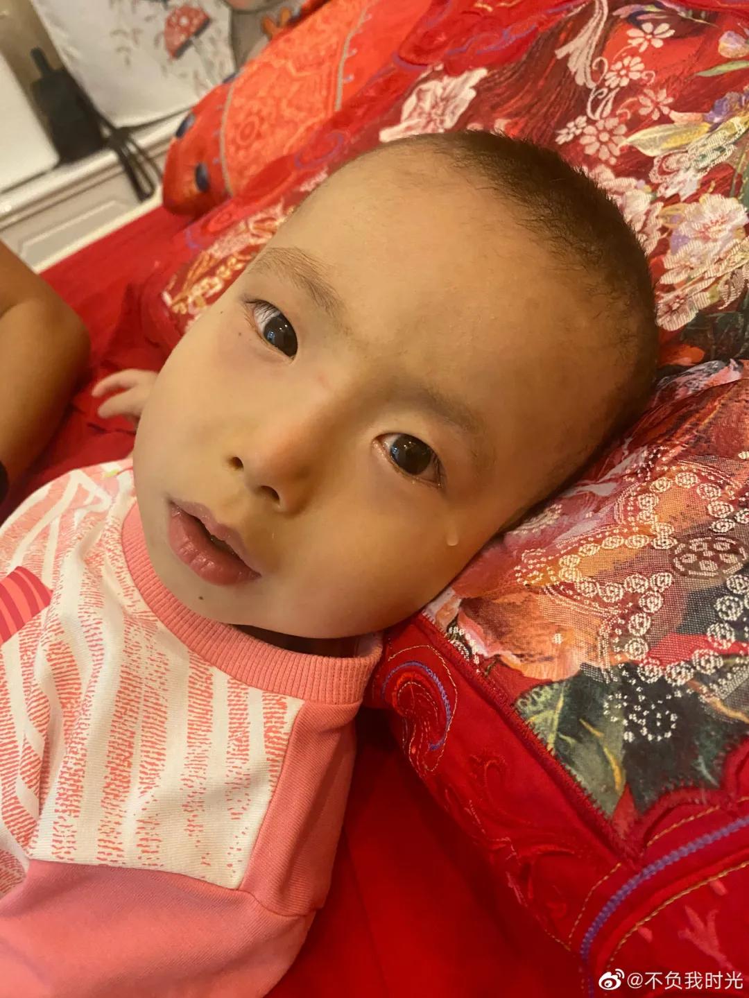 父亲自制药救儿子,为救儿子自制药的爸爸