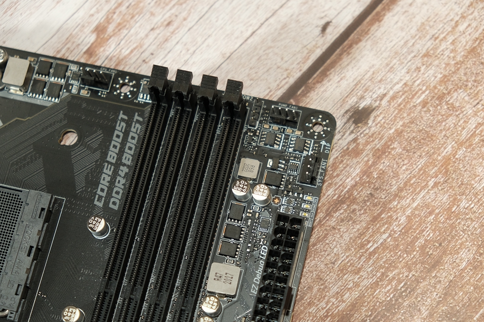 b560m主板支持pcie4.0固态,3500x配b550支持pcie4.0吗