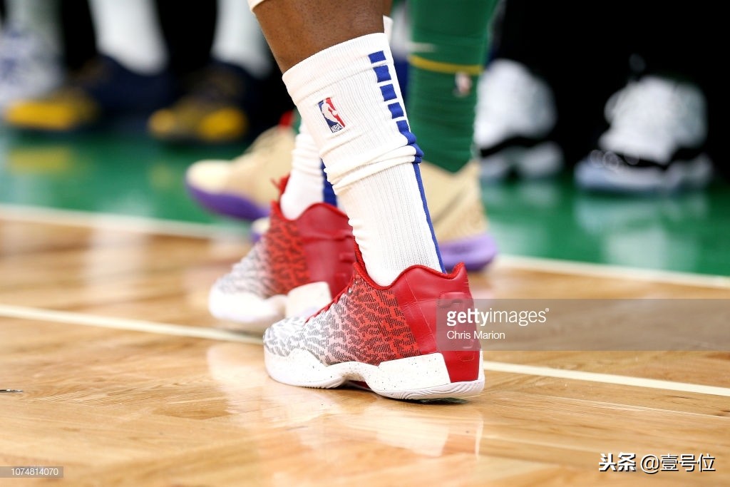2018年圣诞大战詹姆斯穿的球鞋,2018年都有哪些经典球鞋